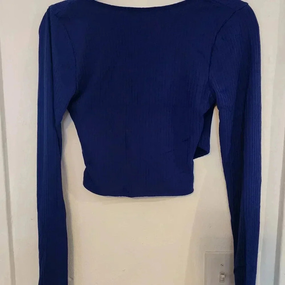 Zenana Brand New Blue Crossbody Long-sleeved Ribbed Croptop Sizes M & L - Picture 3 of 4